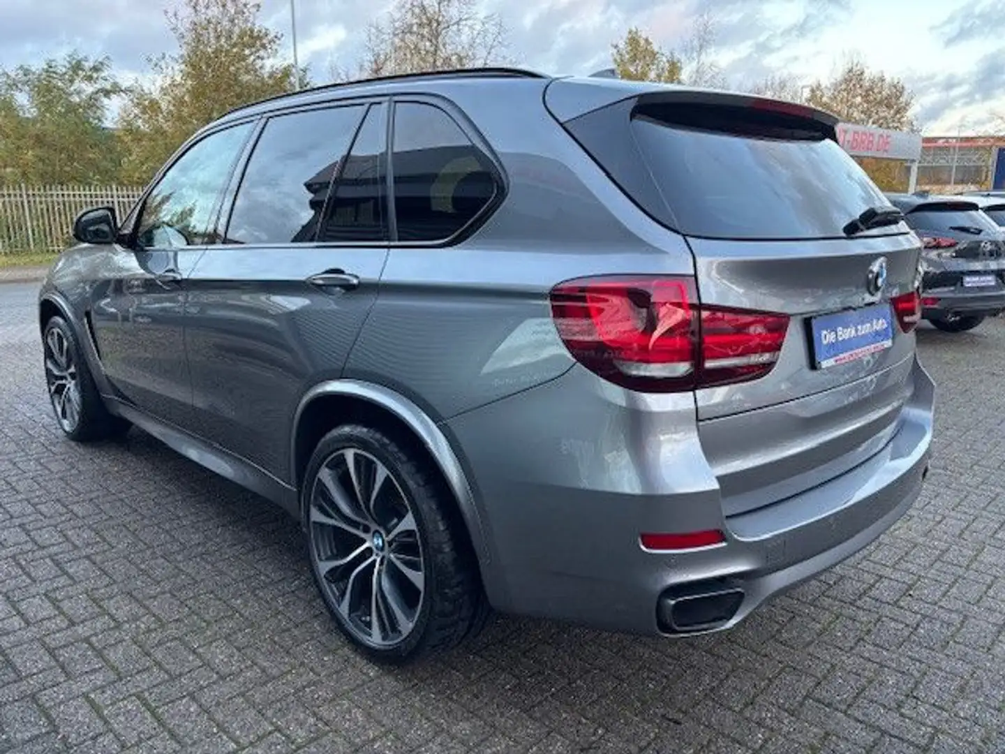 BMW X5 xDrive 50 i Individual/Head-Up/Pano/H&K/AHZV Grau - 2
