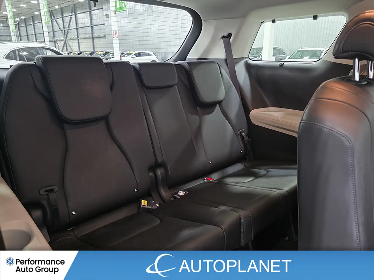 Kia Carnival снимка Kia Carnival