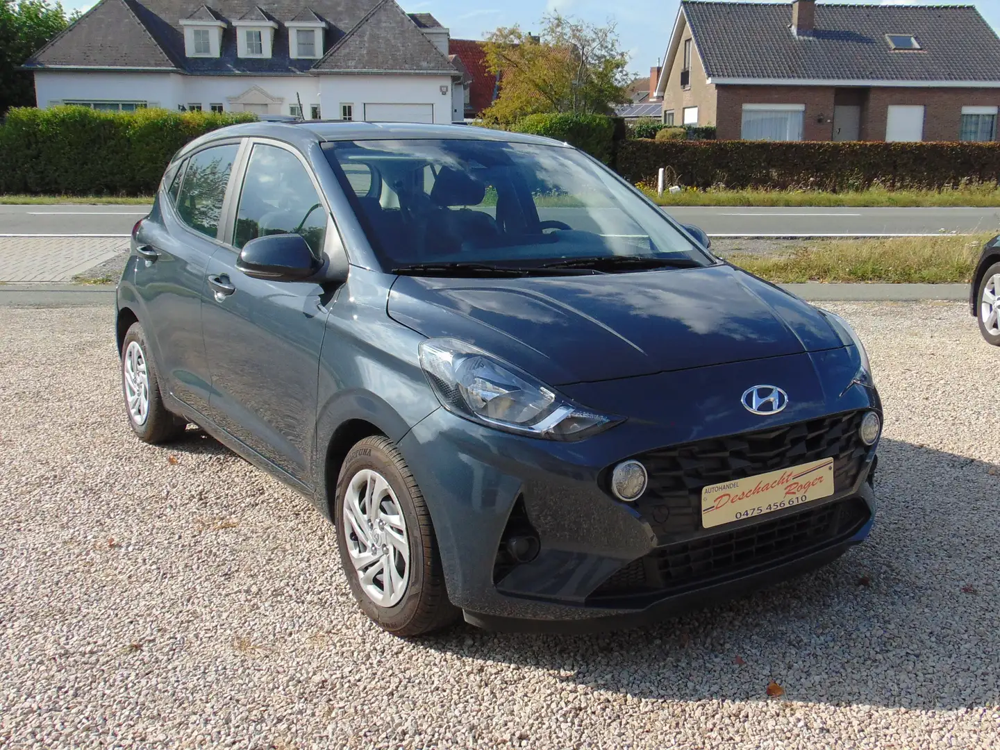 Hyundai i10 i10 1.0 Automatik.5 DEURS..CRUISE CONTROL.KM 12410 Gris - 1