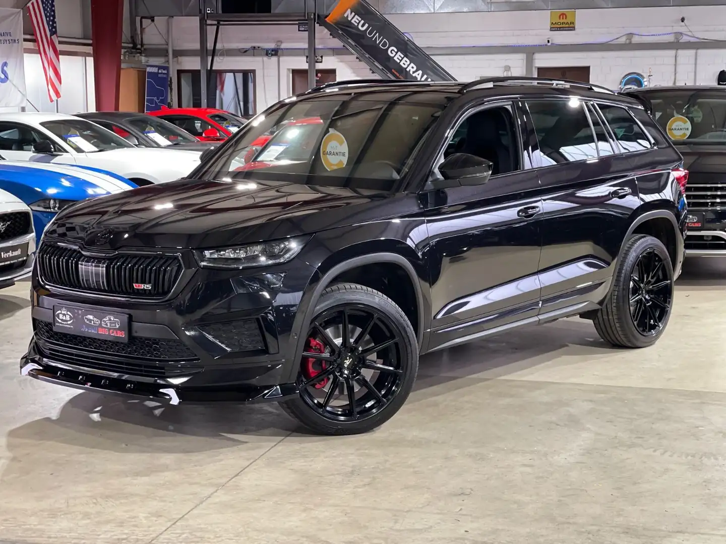 Skoda Kodiaq RS 4x4+PANO+AHK+SHZ HINTEN+SOUNDSYSTEM+GARANTIE Schwarz - 1