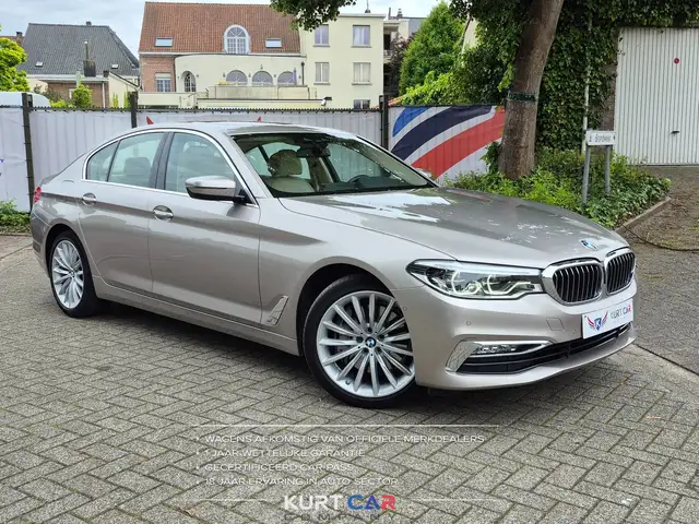 BMW 540 iA LUXURY | OPEN DAK | COMFORT SEATS | HARMAN KARDON | ADAPTIVE LED | CAMERA | PARK ASSIST | GARANTIE