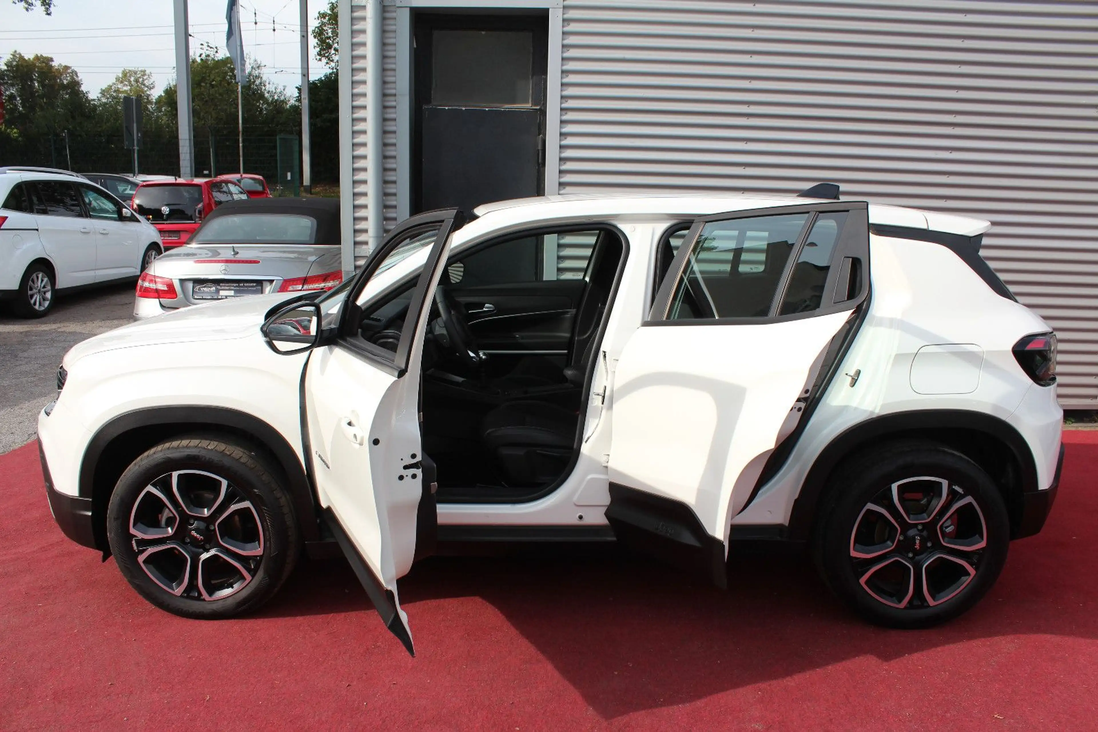 Jeep Avenger AVENGER ALTITUDE KLIMA AHK NAVI WINTERPAKET — photo 10