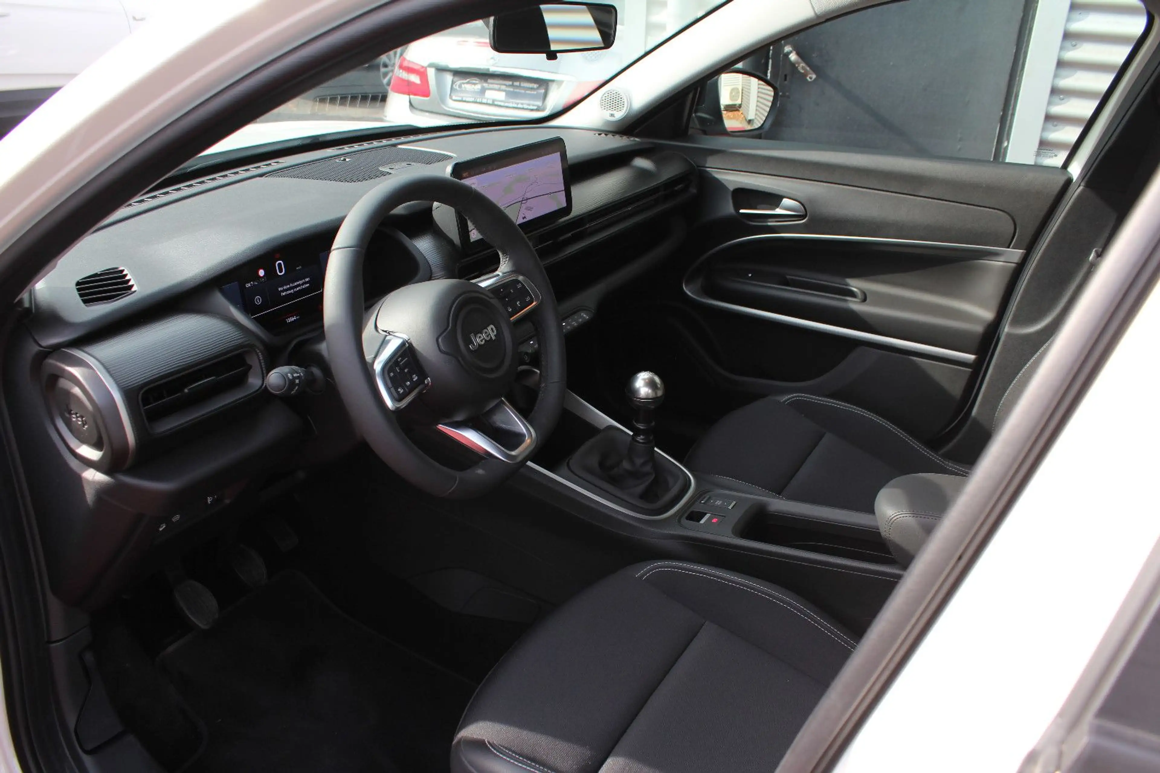 Jeep Avenger AVENGER ALTITUDE KLIMA AHK NAVI WINTERPAKET — photo 9