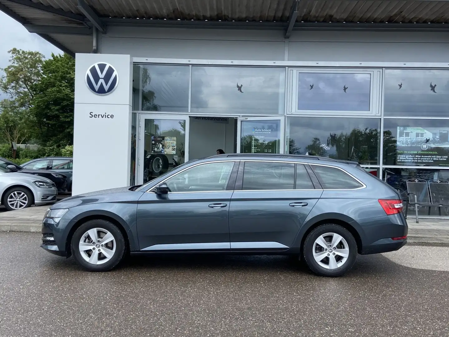Skoda Superb Combi 2.0 TDI DSG NAVI-COLUMBUS+AHK+LED+S Gris - 2