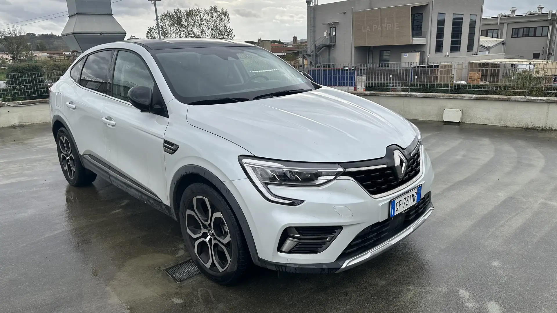 Renault Arkana 1.6 E-Tech full hybrid Intens 145cv Bianco - 2