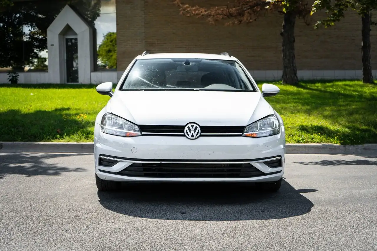 Volkswagen Golf снимка Volkswagen Golf