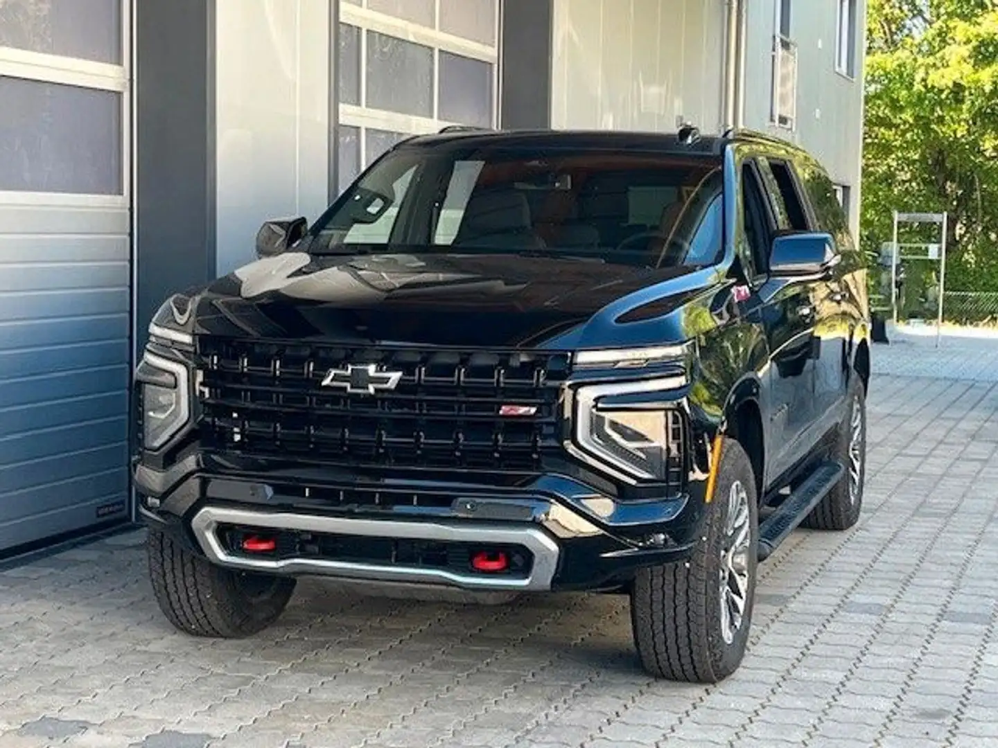 Chevrolet Suburban Z71 3.0 TD Duramax MY2026 Schwarz - 2