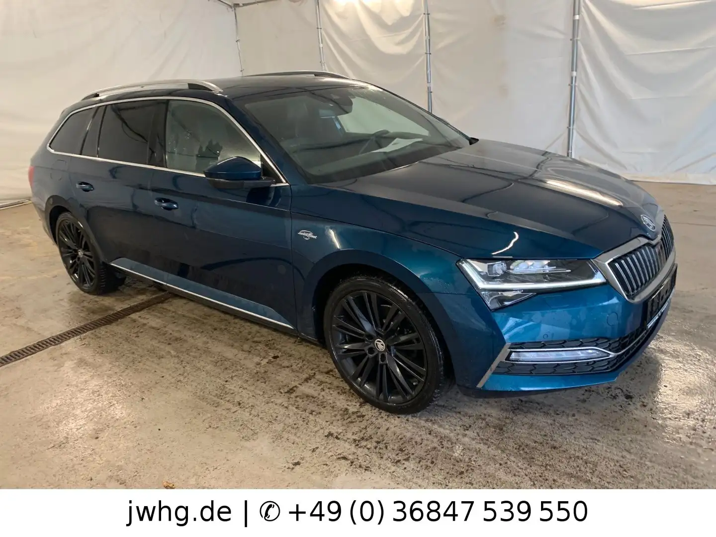 Skoda Superb L&K 4x4 Facelift 19" Matrix ACC SiKlima Blau - 2