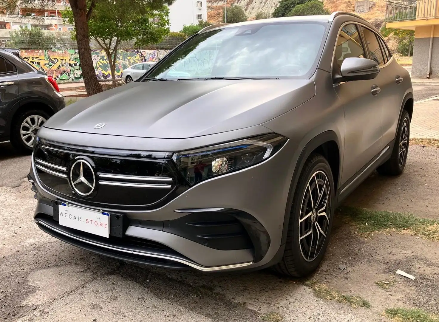 Mercedes-Benz EQA 250 Mercedes EQA 250 Premium Gris - 1