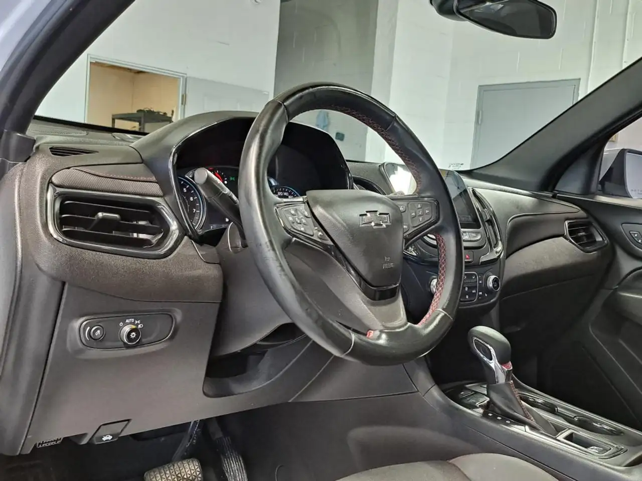 Chevrolet Equinox снимка Chevrolet Equinox