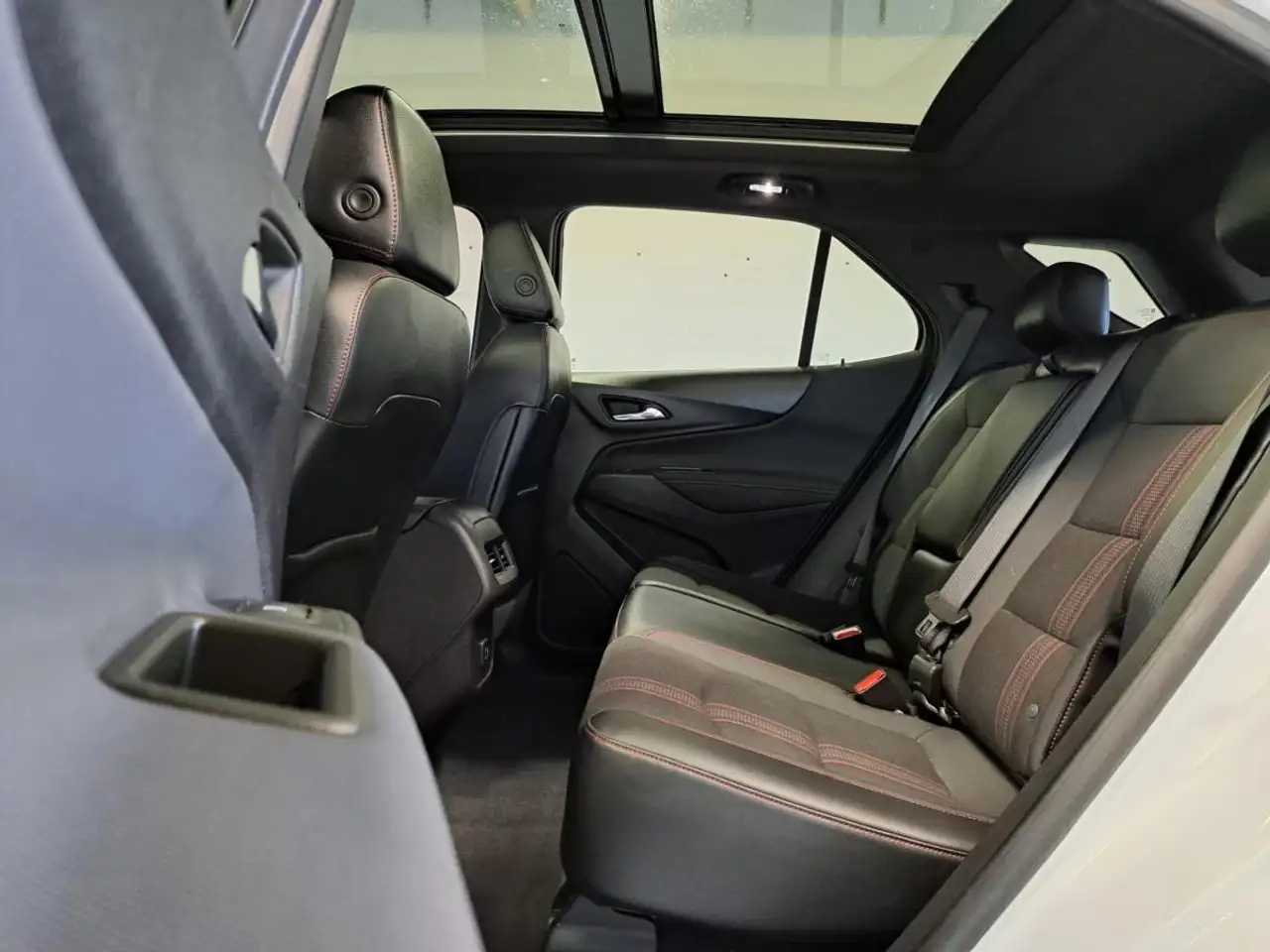 Chevrolet Equinox снимка Chevrolet Equinox