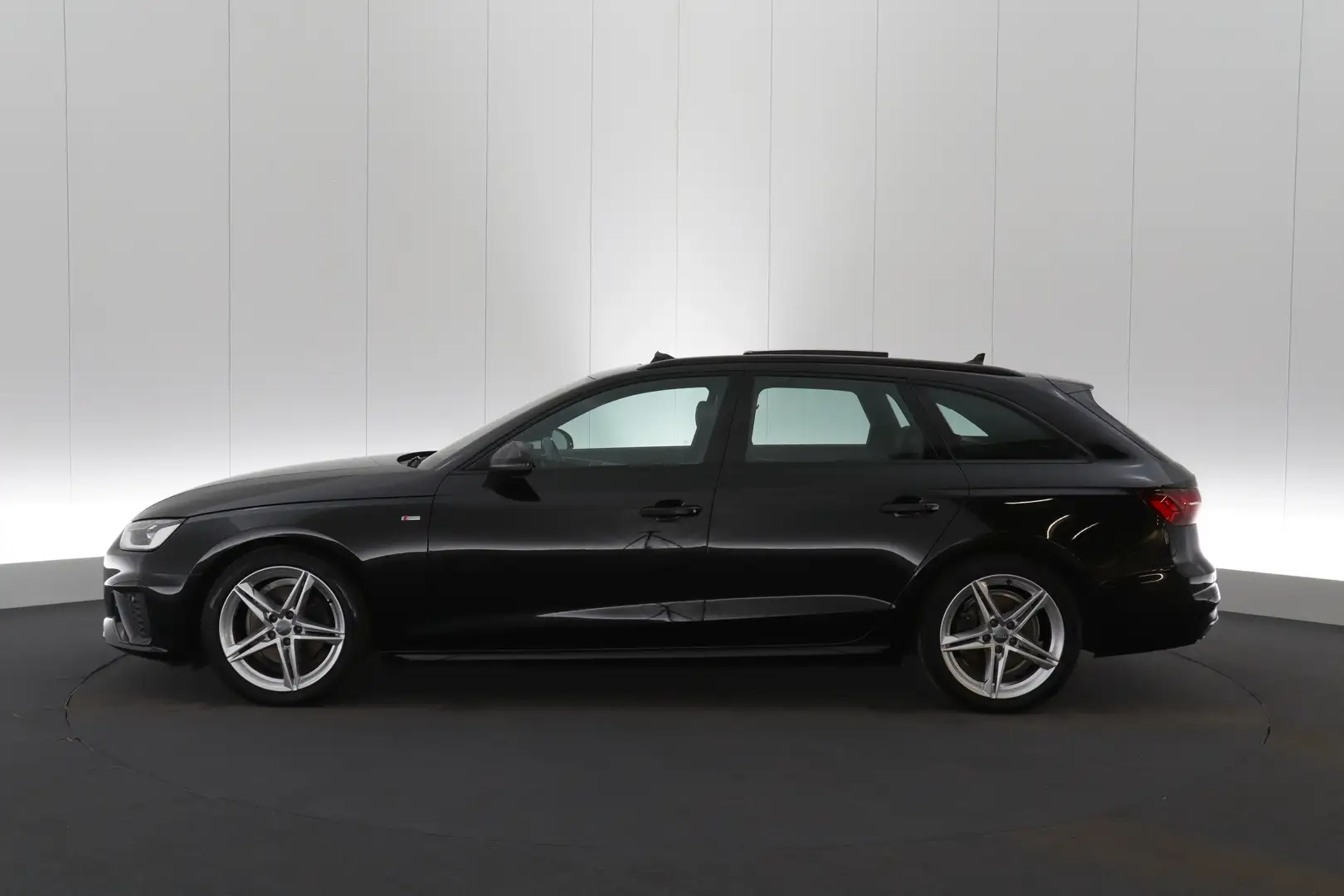 Audi A4 Avant 35 TDi S-Line S-Tronic Business Shadow LEDER Noir - 2