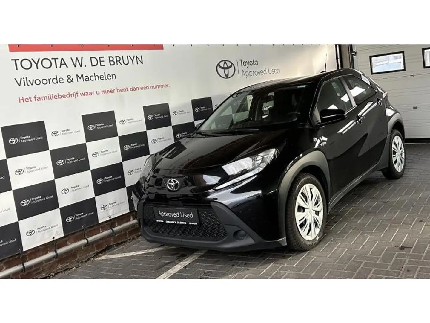 Toyota Aygo X X play Zwart - 1