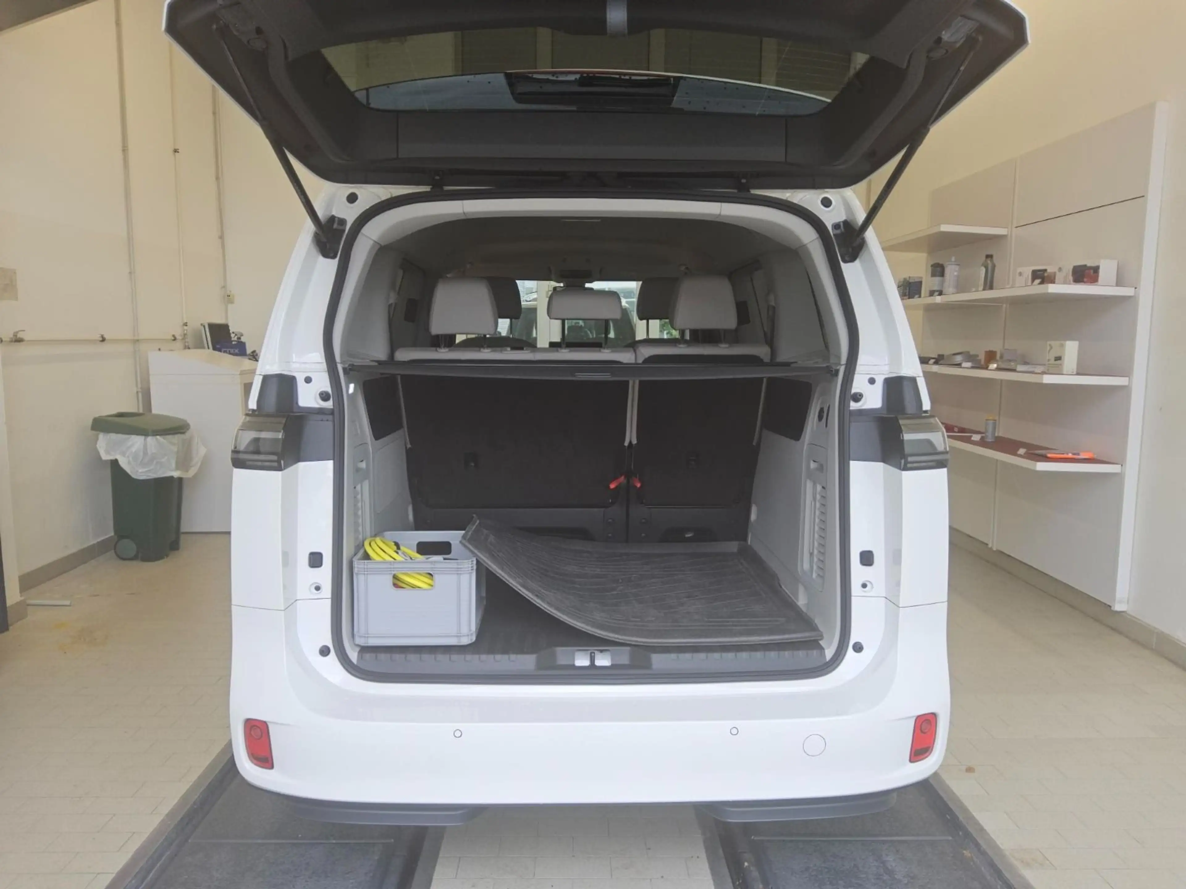 Volkswagen ID. Buzz ID.Buzz Pro KR (HV-Batterie 79 kWh)*Car2Car*SHZ* — photo 3