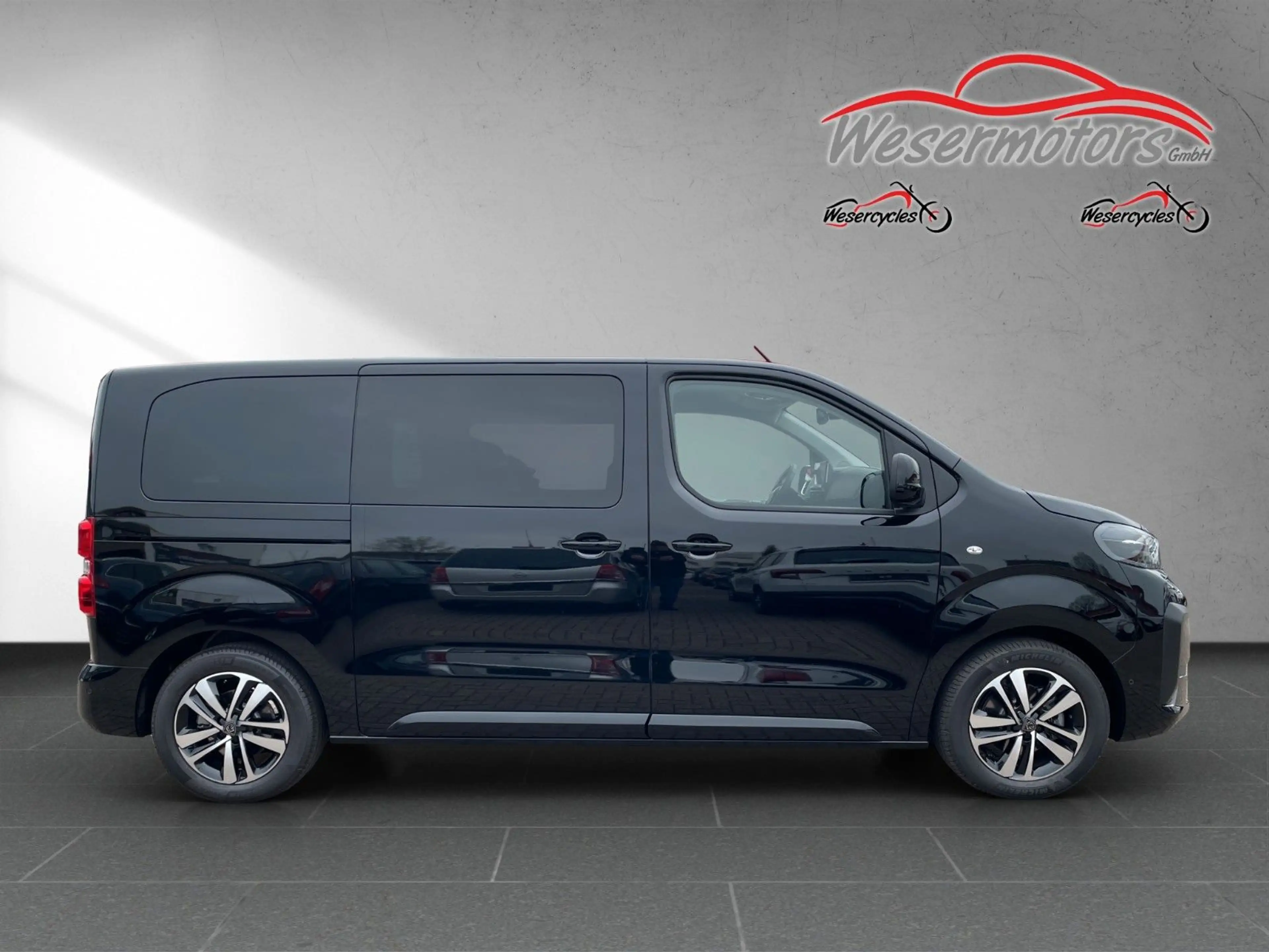 Peugeot Traveller Allure L2 / Panoramadach / AHK — photo 6
