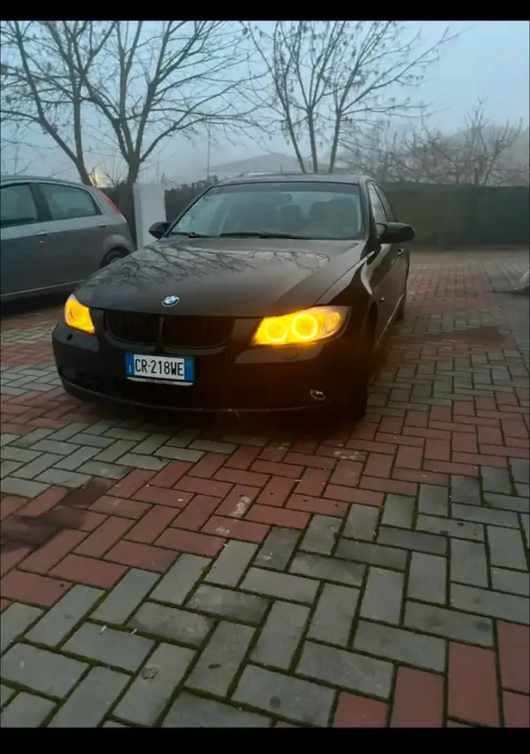 BMW 320 320d Msport - 1