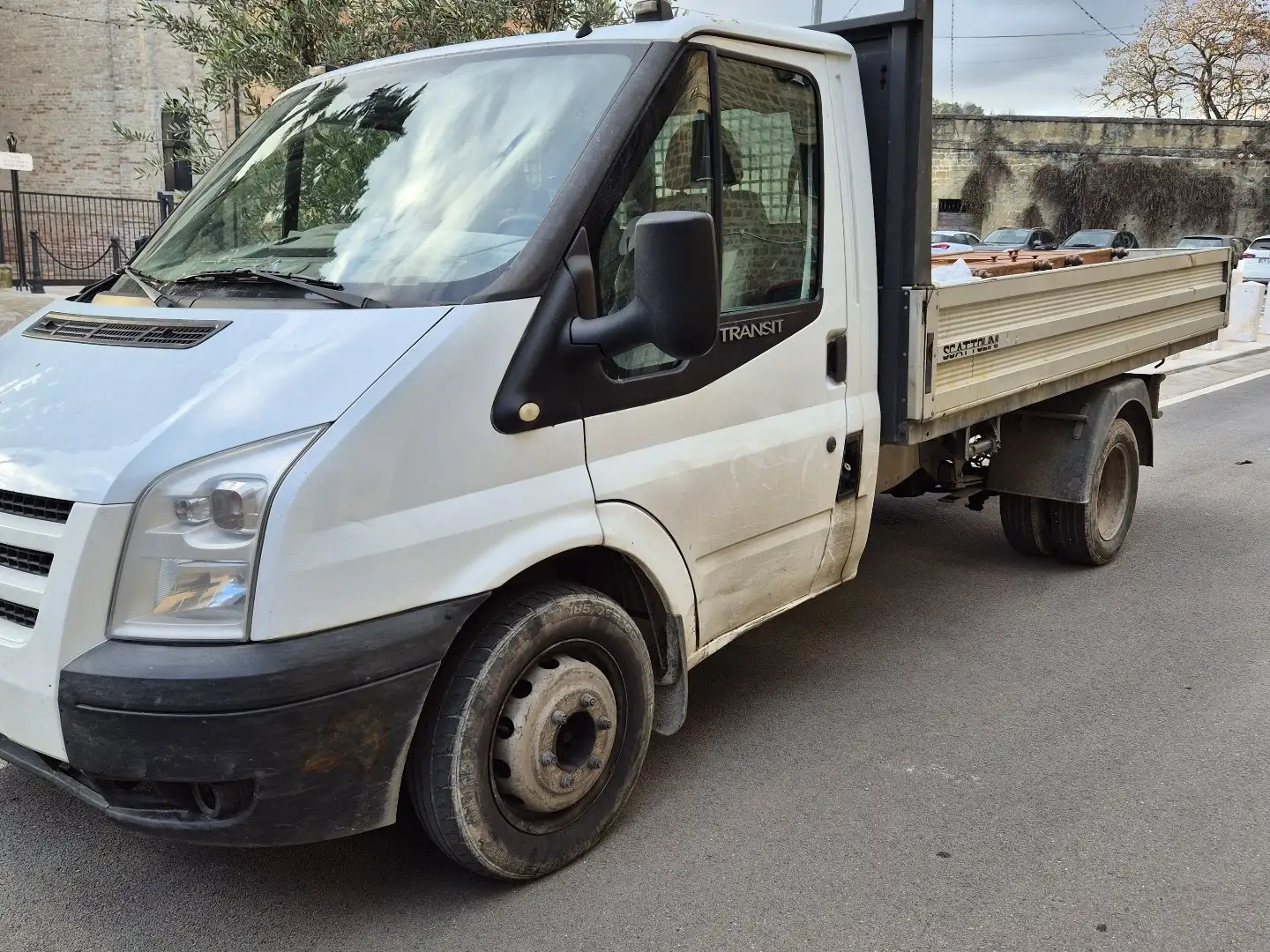 Ford Transit cassone fisso - 1
