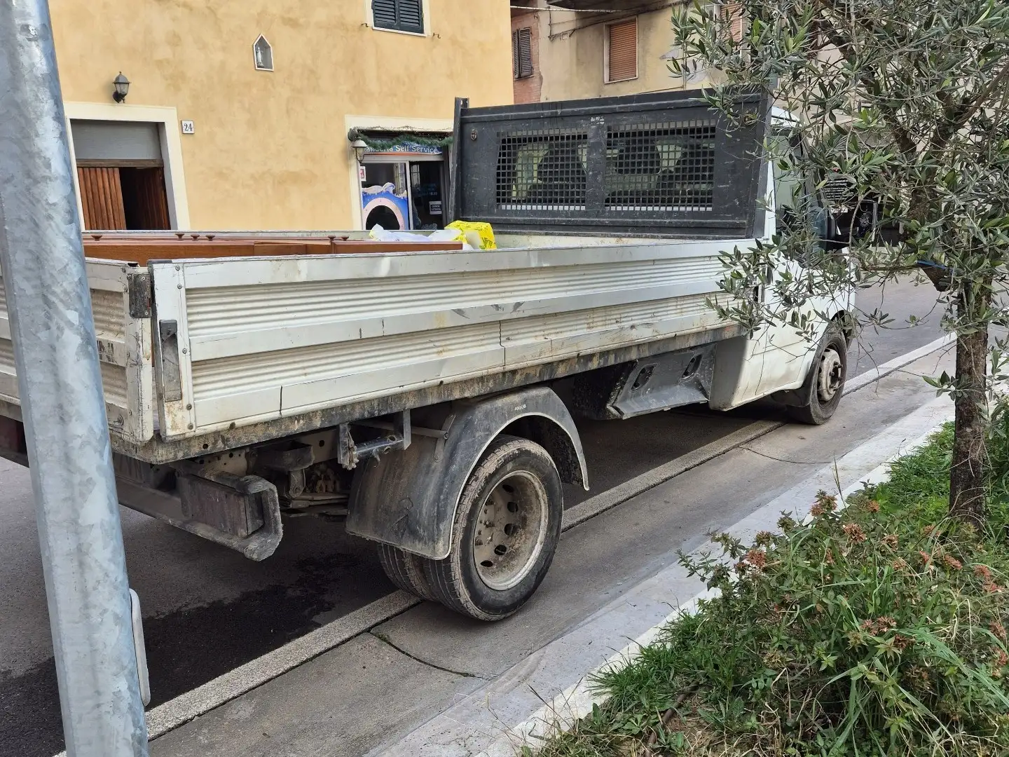 Ford Transit cassone fisso - 2