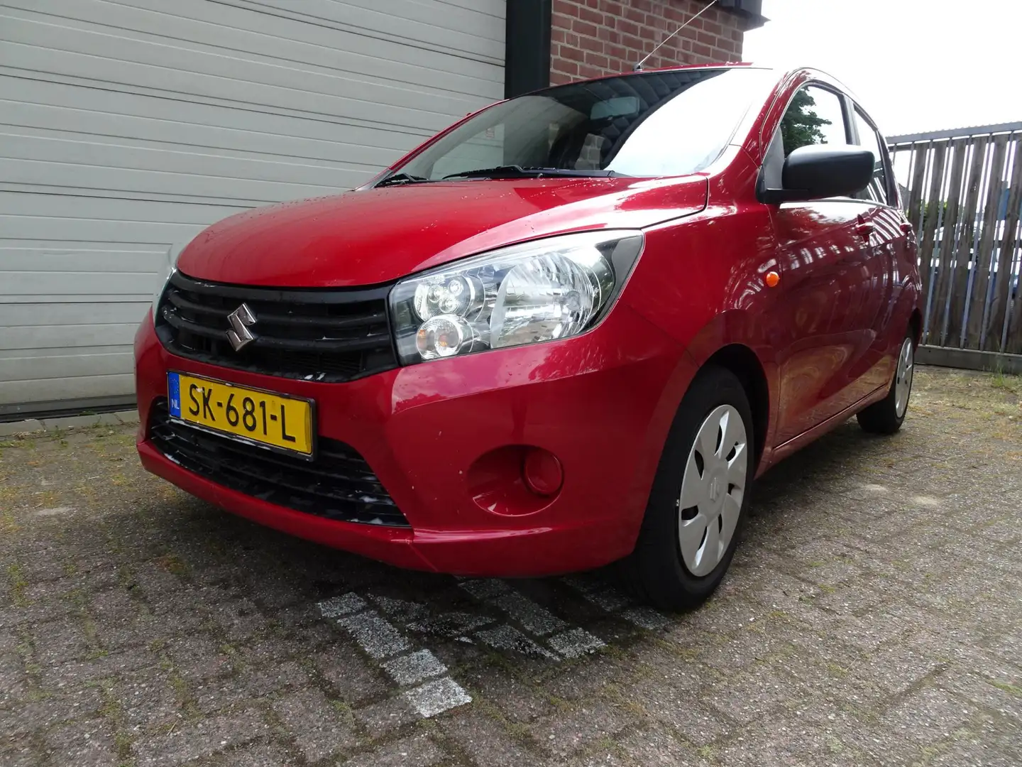Suzuki Celerio 1.0 Comfort/5deurs, 20500km Roşu - 1