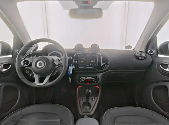 smart Fortwo view 8
