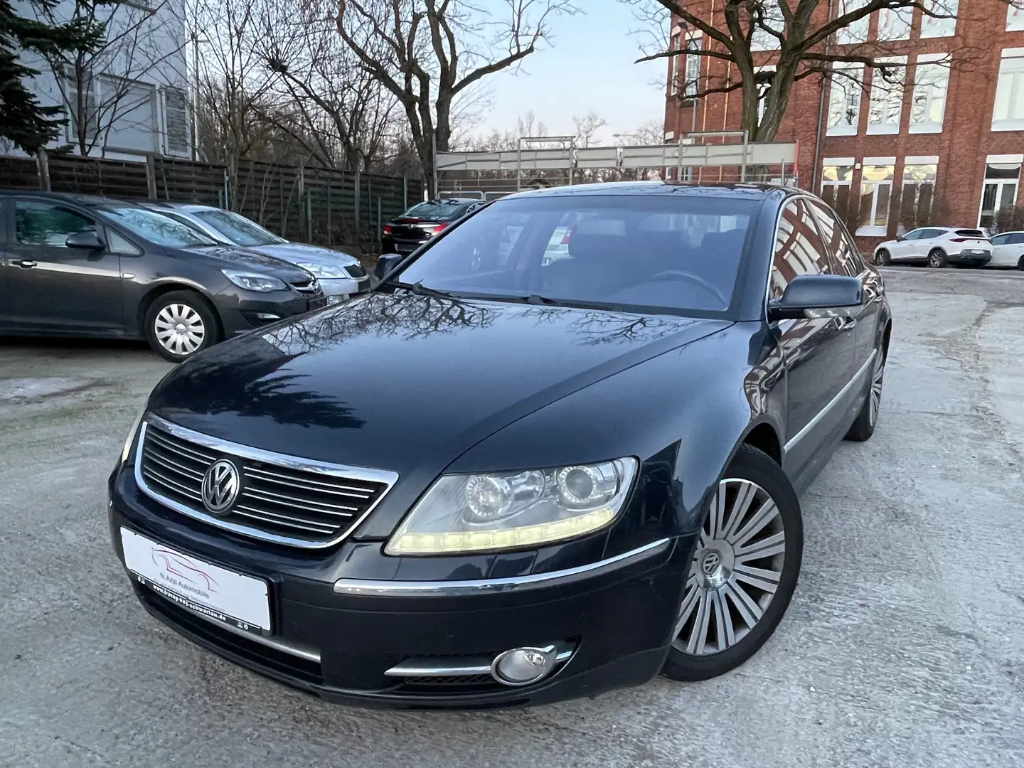 Volkswagen Phaeton 4.2 V8 4Motion, LederSitz,Navi,Xenon Grey - 1