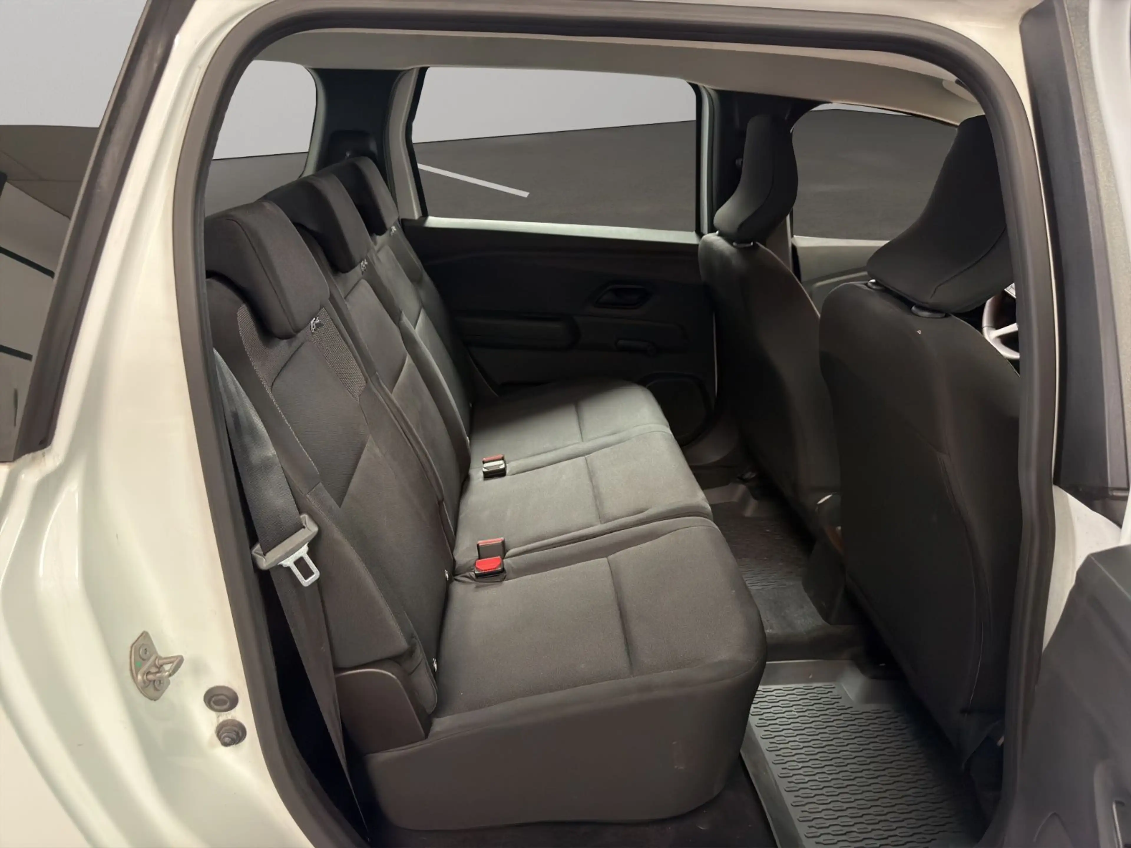 Dacia Jogger Essential 1.HAND/SCHECKHEFT/TÜV NEU/KLIMA — photo 15