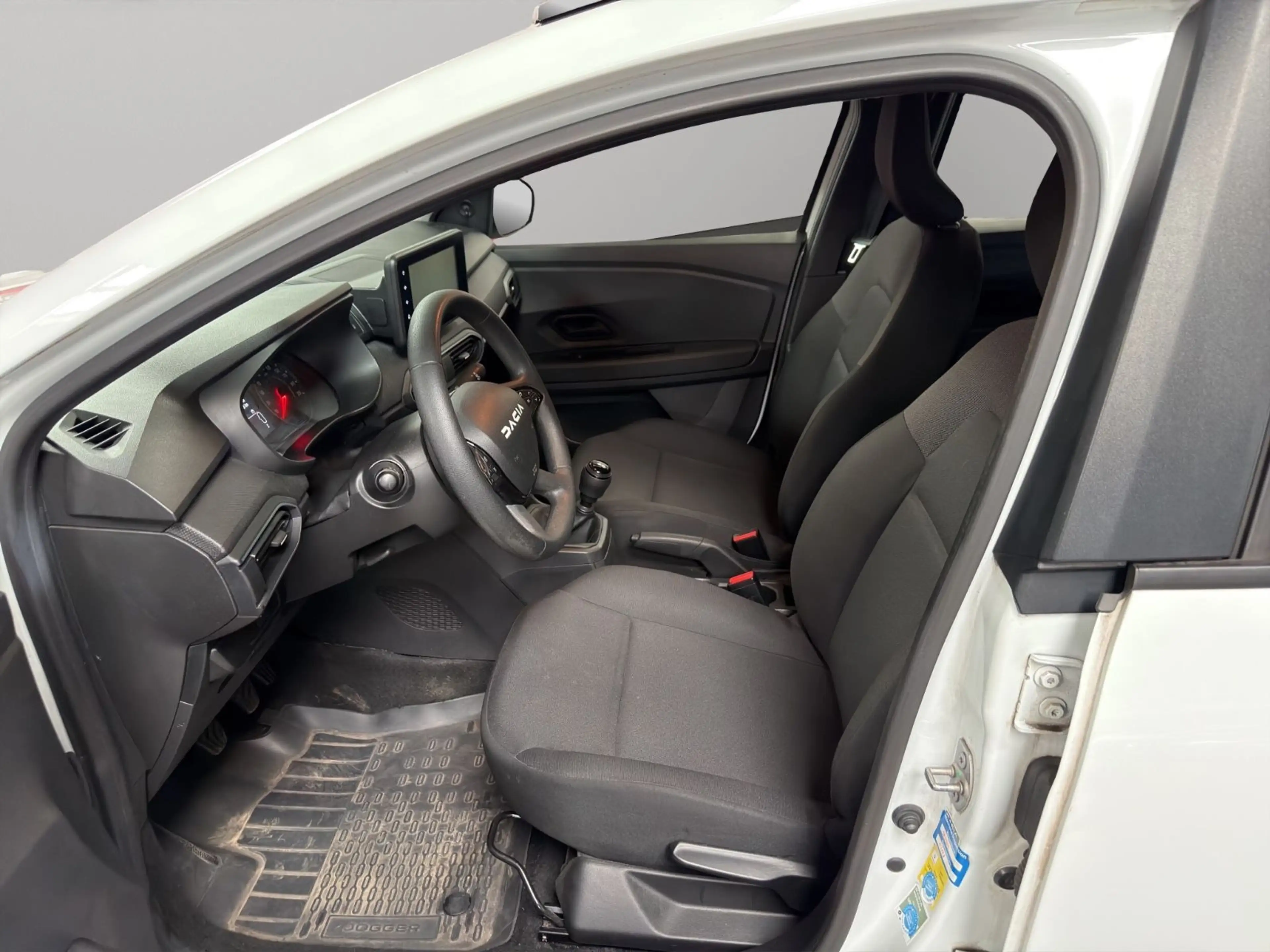 Dacia Jogger Essential 1.HAND/SCHECKHEFT/TÜV NEU/KLIMA — photo 11