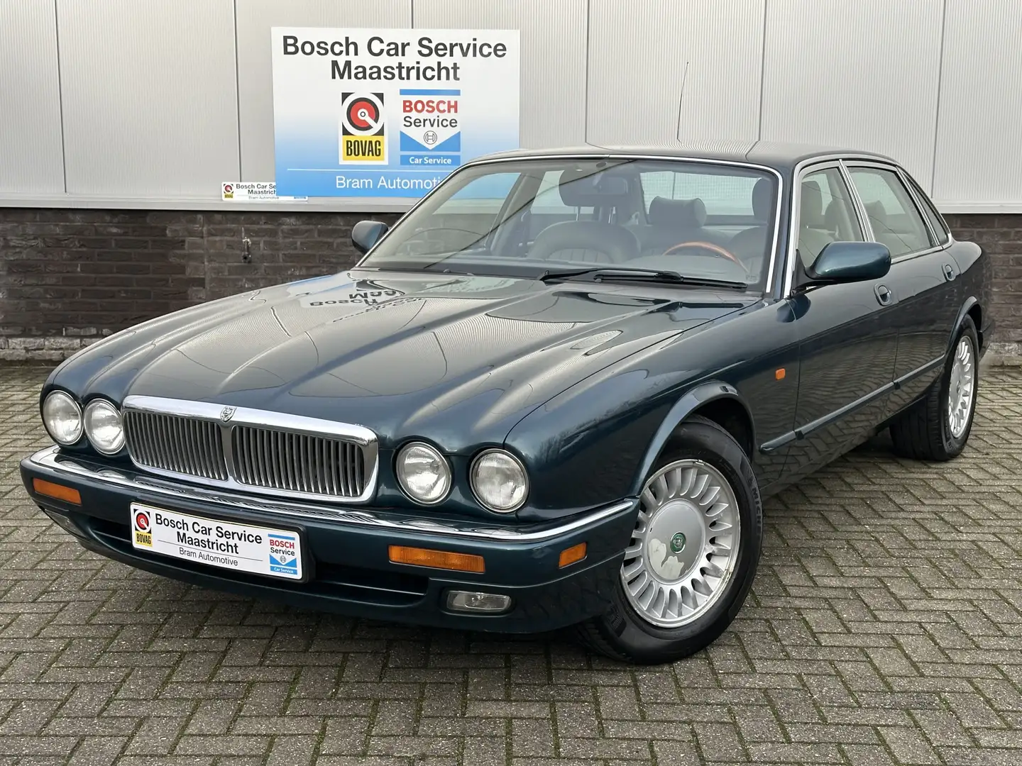 Jaguar XJ12 | 6.0 V12 | Well Maintained | Originally Dutch del Blau - 1