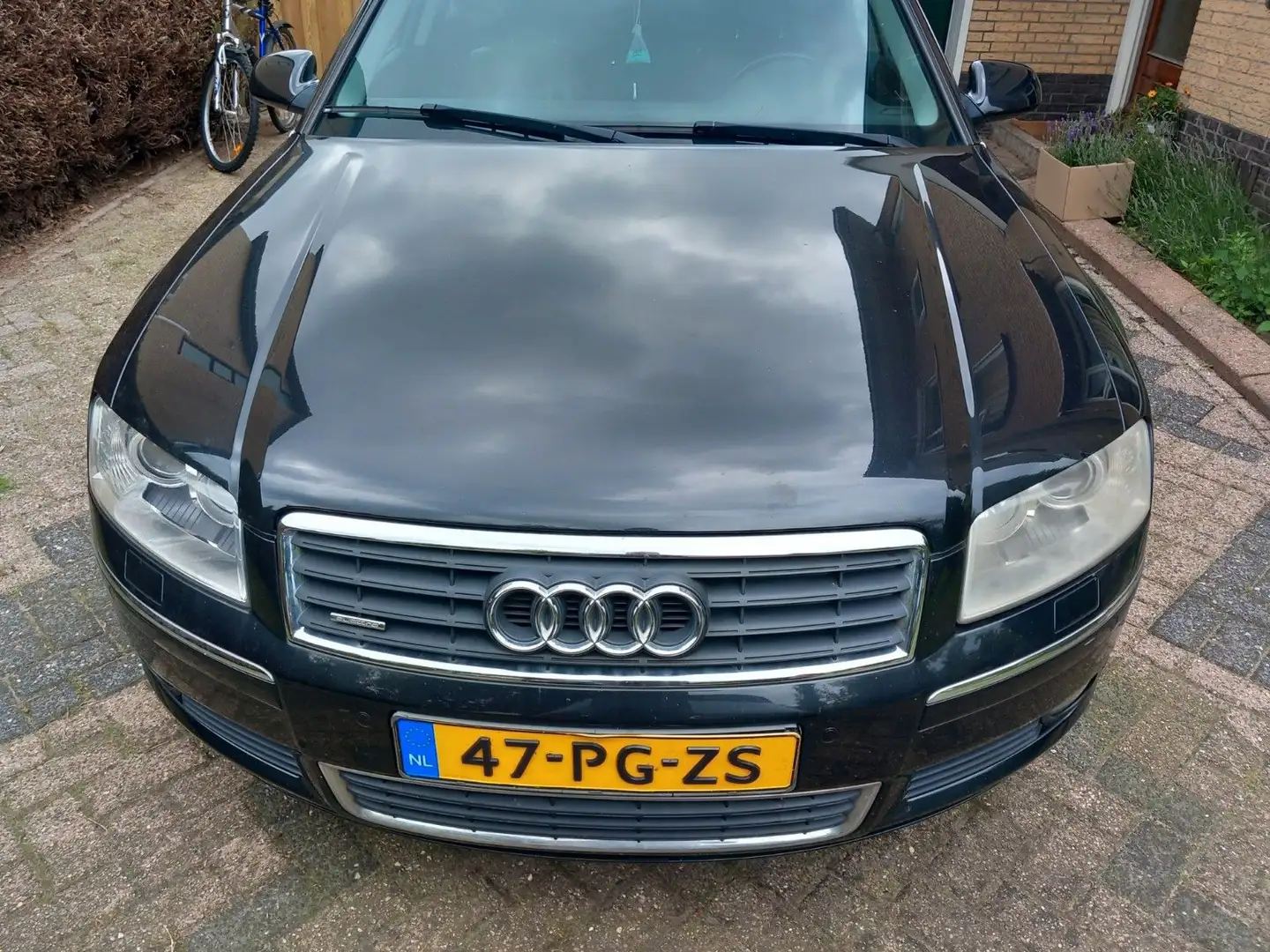 Audi A8 3.7 quattro - 2
