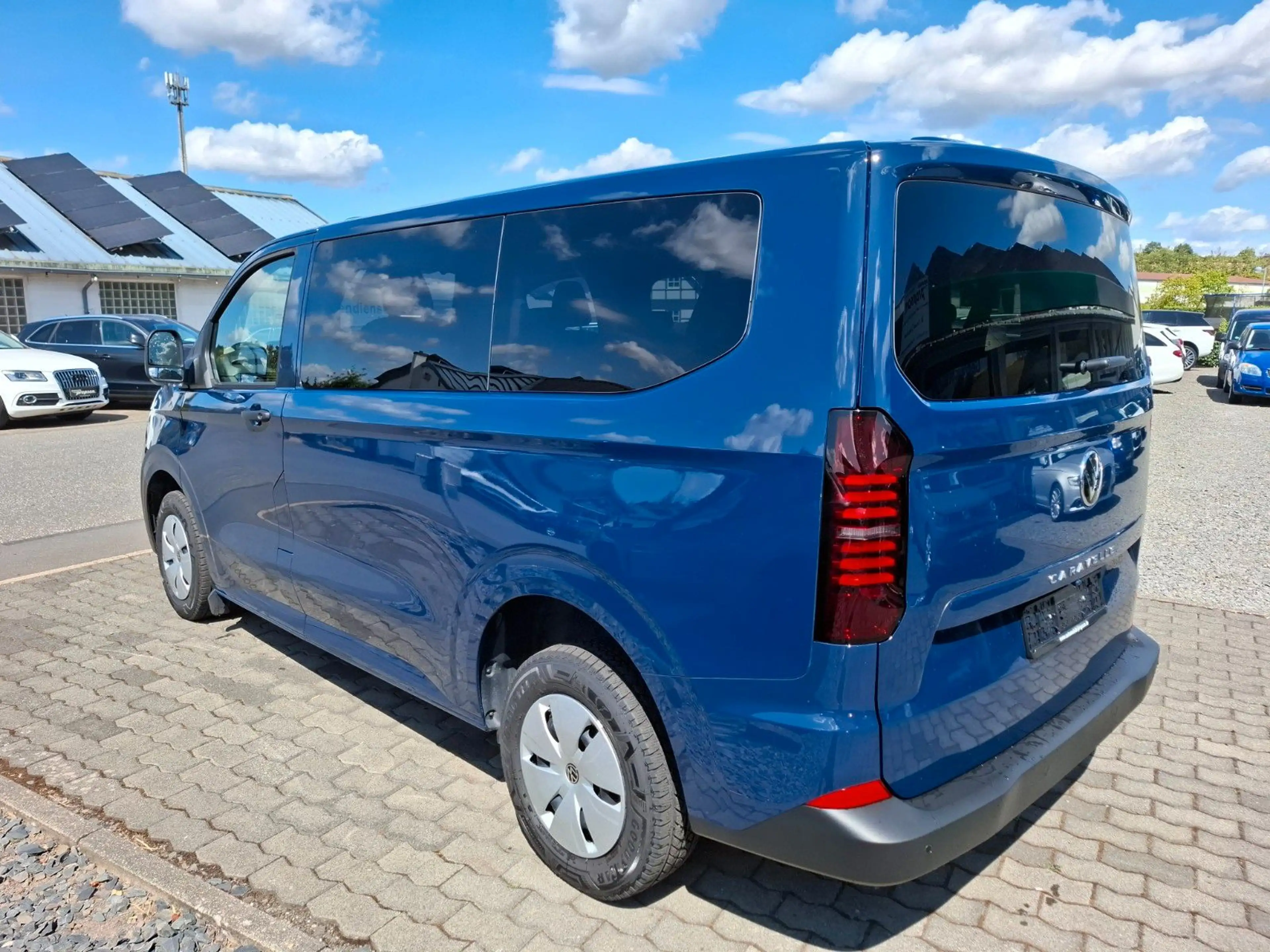 Volkswagen T7 Caravelle 2.0 TDI APP KAMERA LED KLIMA — photo 4
