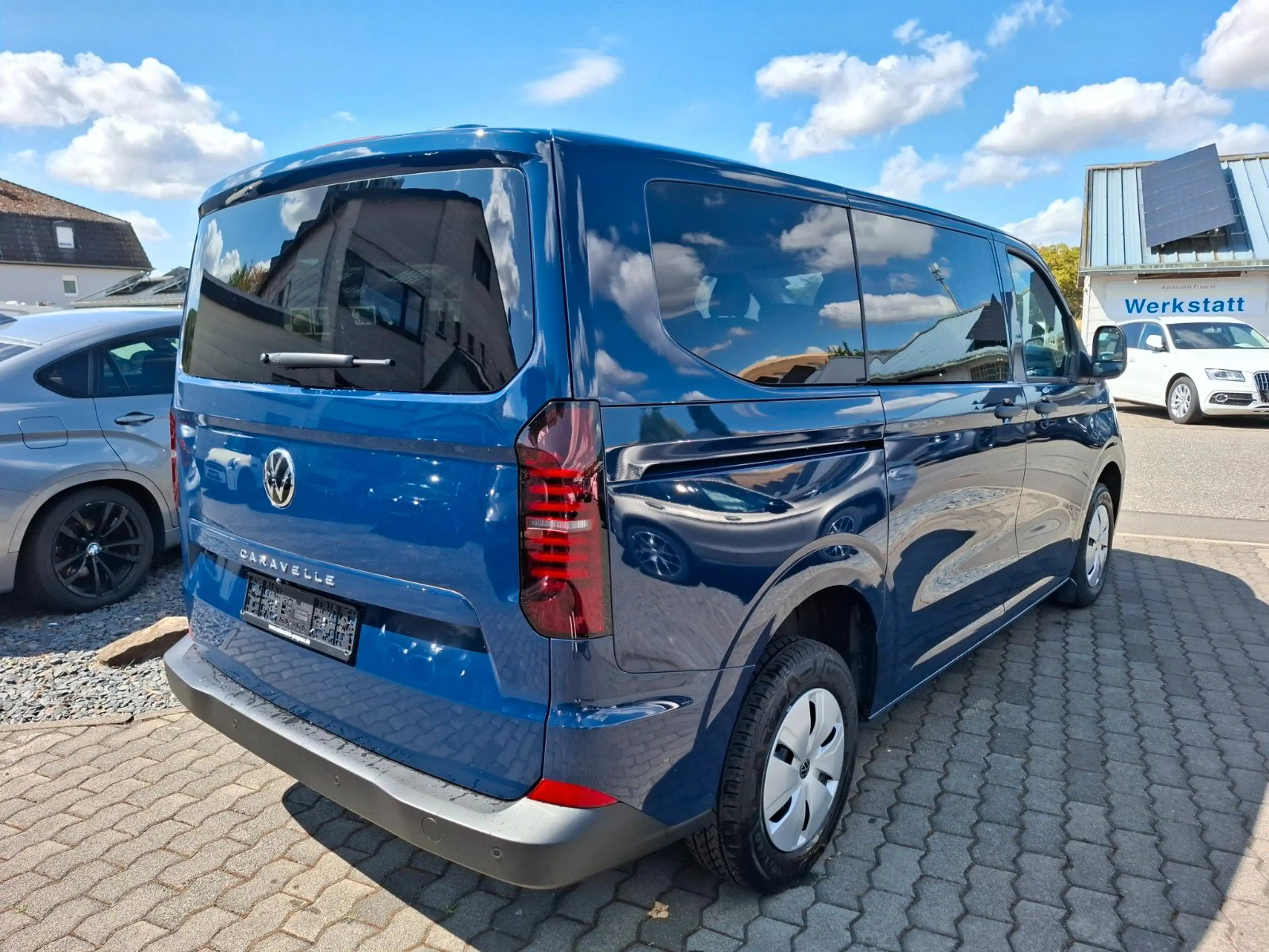 Volkswagen T7 Caravelle 2.0 TDI APP KAMERA LED KLIMA — photo 3