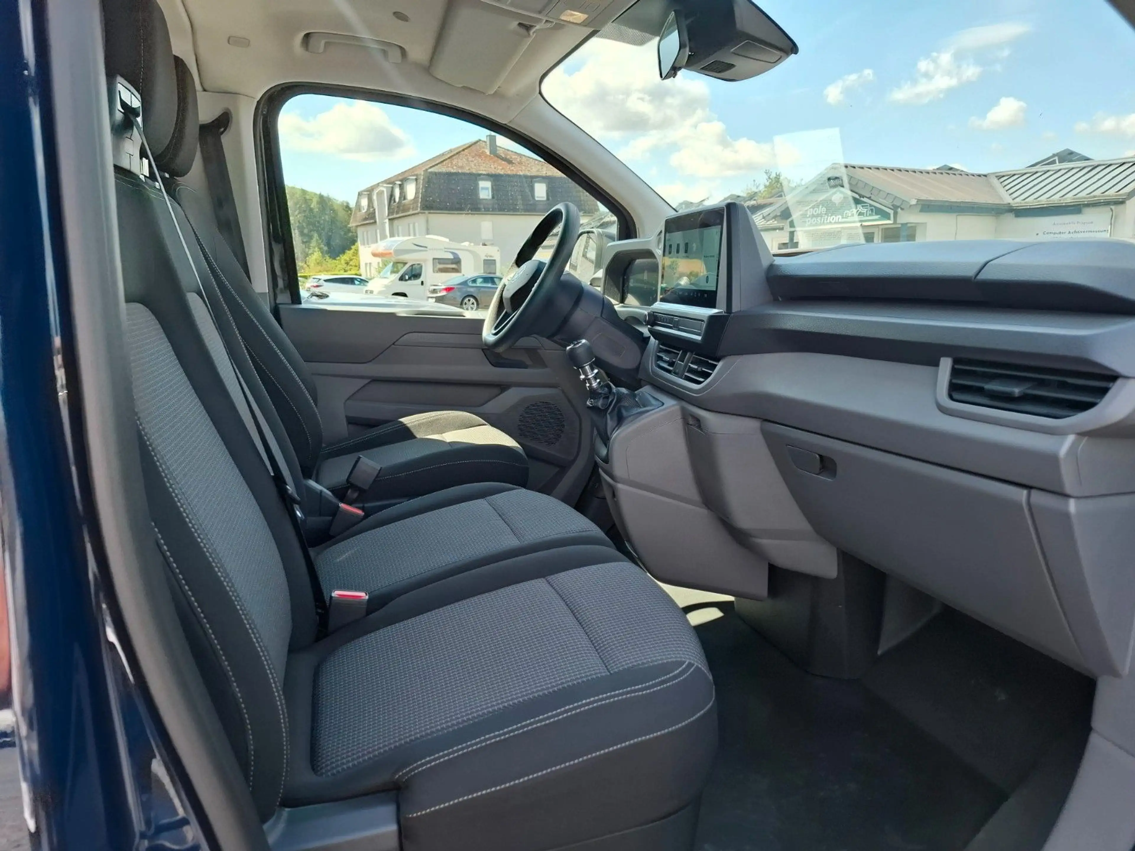 Volkswagen T7 Caravelle 2.0 TDI APP KAMERA LED KLIMA — photo 13