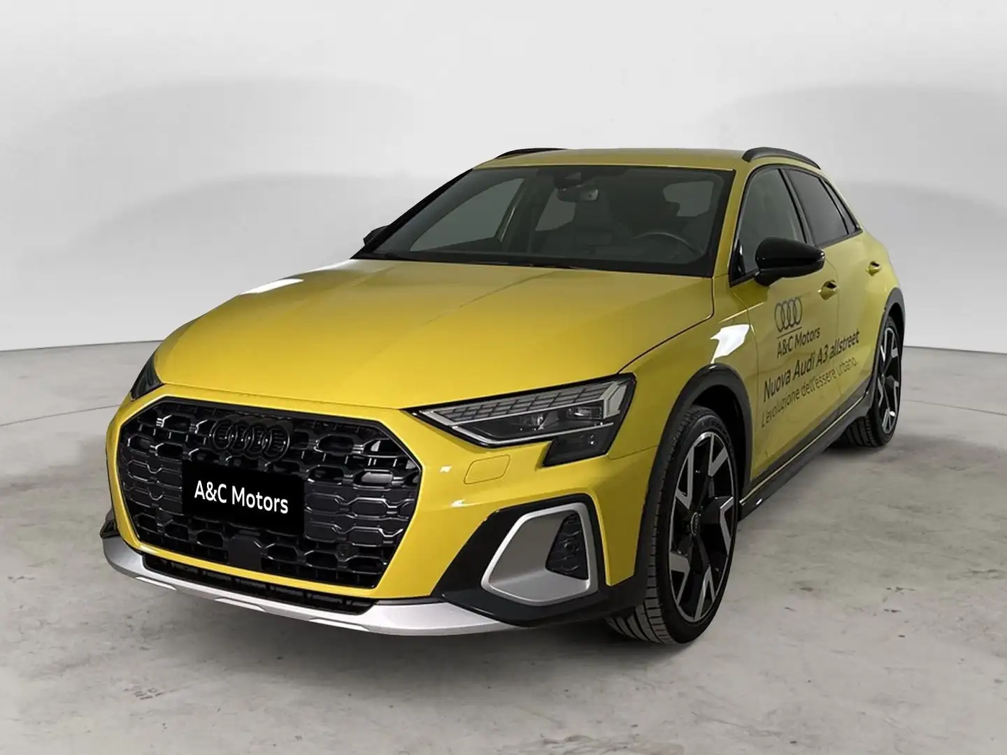 Audi A3 allstreet 35 TFSI S tronic Identity Contrast Giallo - 1