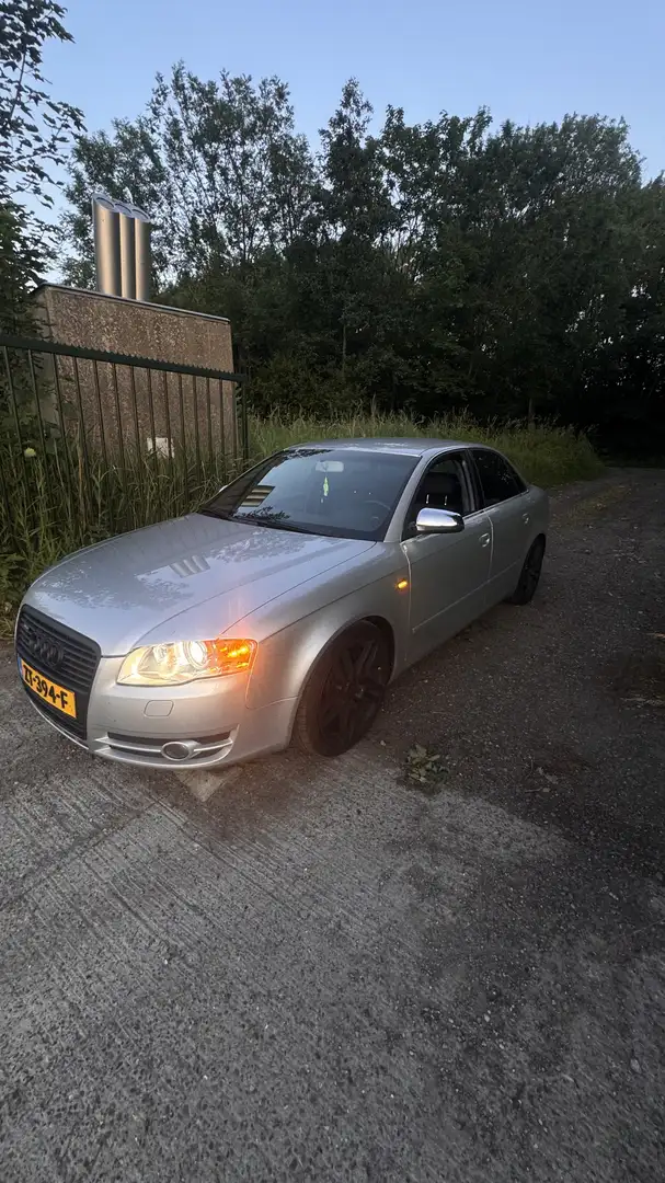 Audi A4 1.8 T multitronic 220 pk - 2
