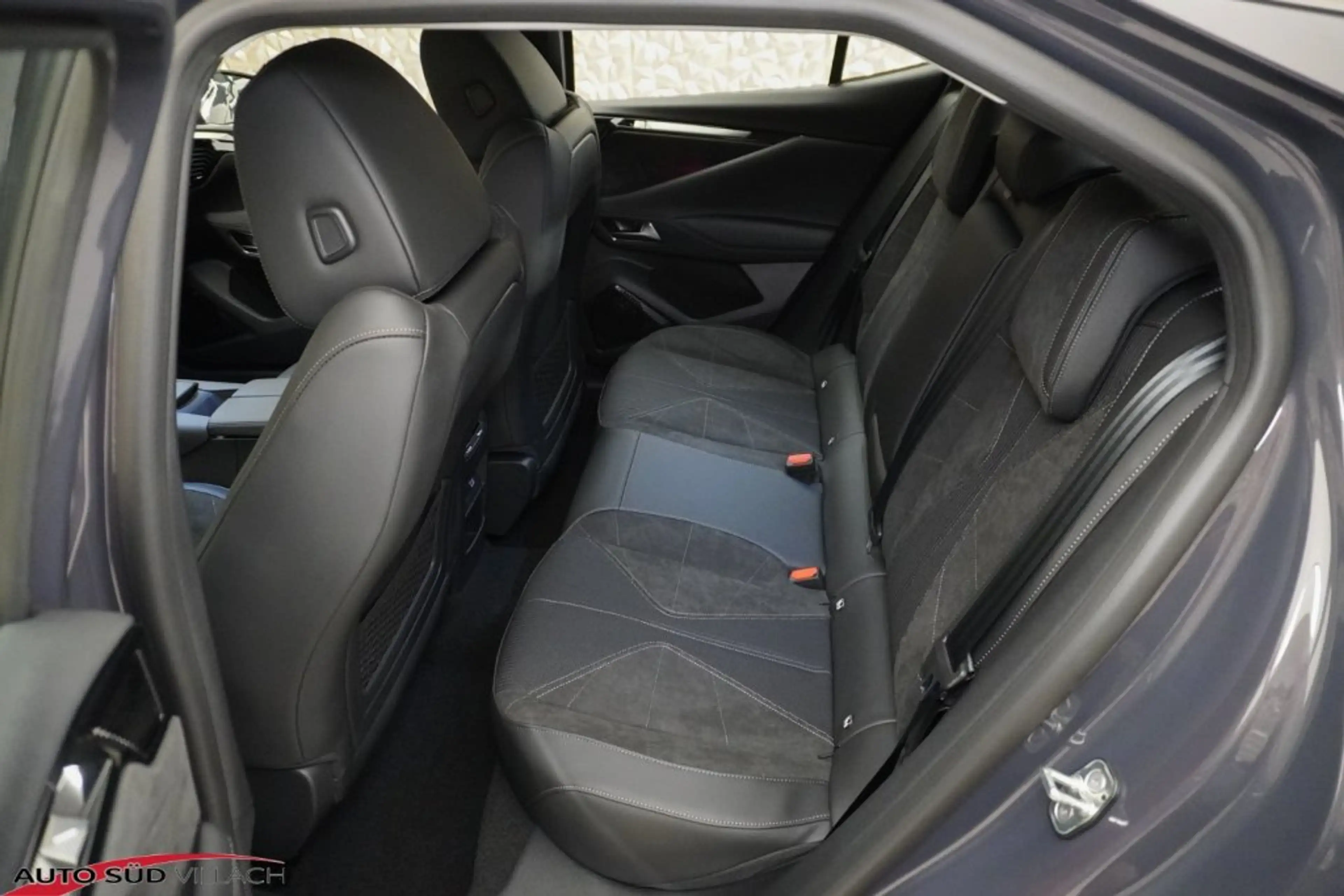 DS Automobiles DS 4 HYBRID 145 ÉDITION FRANCE — photo 14
