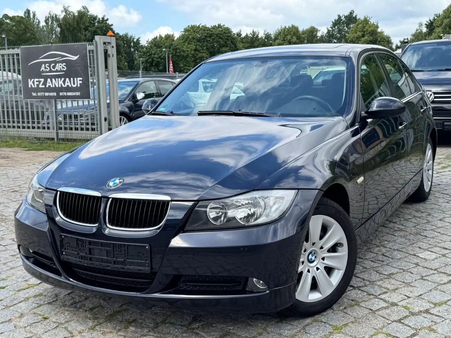 BMW 320 d Lim*Klima*Aluf*PDC*SHD* plava - 1