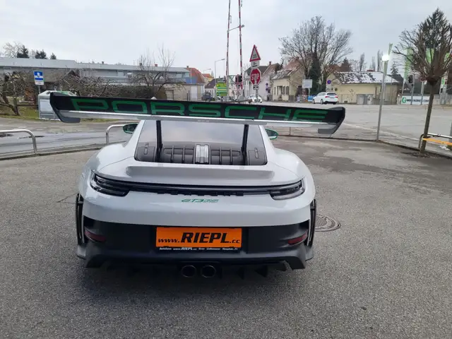 Porsche 992 GT3 RS Neuwagen 2/25 Clubsport Carbon Leder Lift Ansicht 29