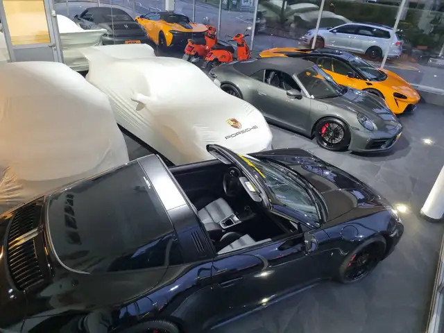 Porsche 992 GT3 RS Neuwagen 2/25 Clubsport Carbon Leder Lift Ansicht 41