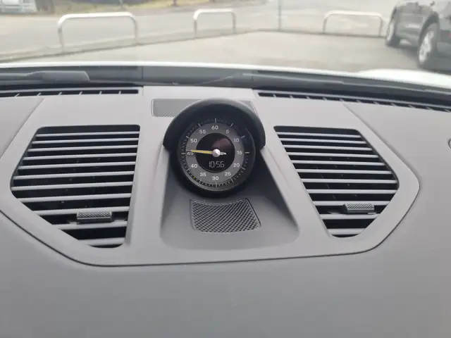 Porsche 992 GT3 RS Neuwagen 2/25 Clubsport Carbon Leder Lift Ansicht 21