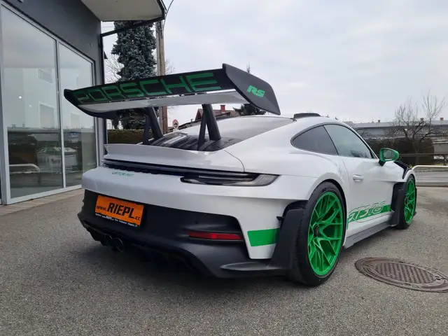 Porsche 992 GT3 RS Neuwagen 2/25 Clubsport Carbon Leder Lift Ansicht 28