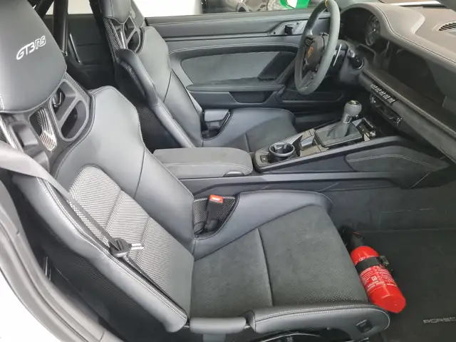 Porsche 992 GT3 RS Neuwagen 2/25 Clubsport Carbon Leder Lift Ansicht 12