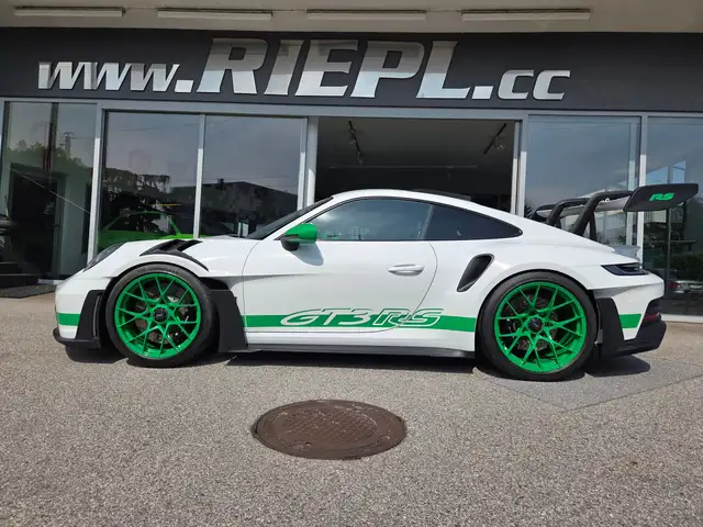 Porsche 992 GT3 RS Neuwagen 2/25 Clubsport Carbon Leder Lift Ansicht 7