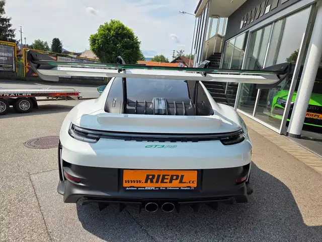 Porsche 992 GT3 RS Neuwagen 2/25 Clubsport Carbon Leder Lift Ansicht 2