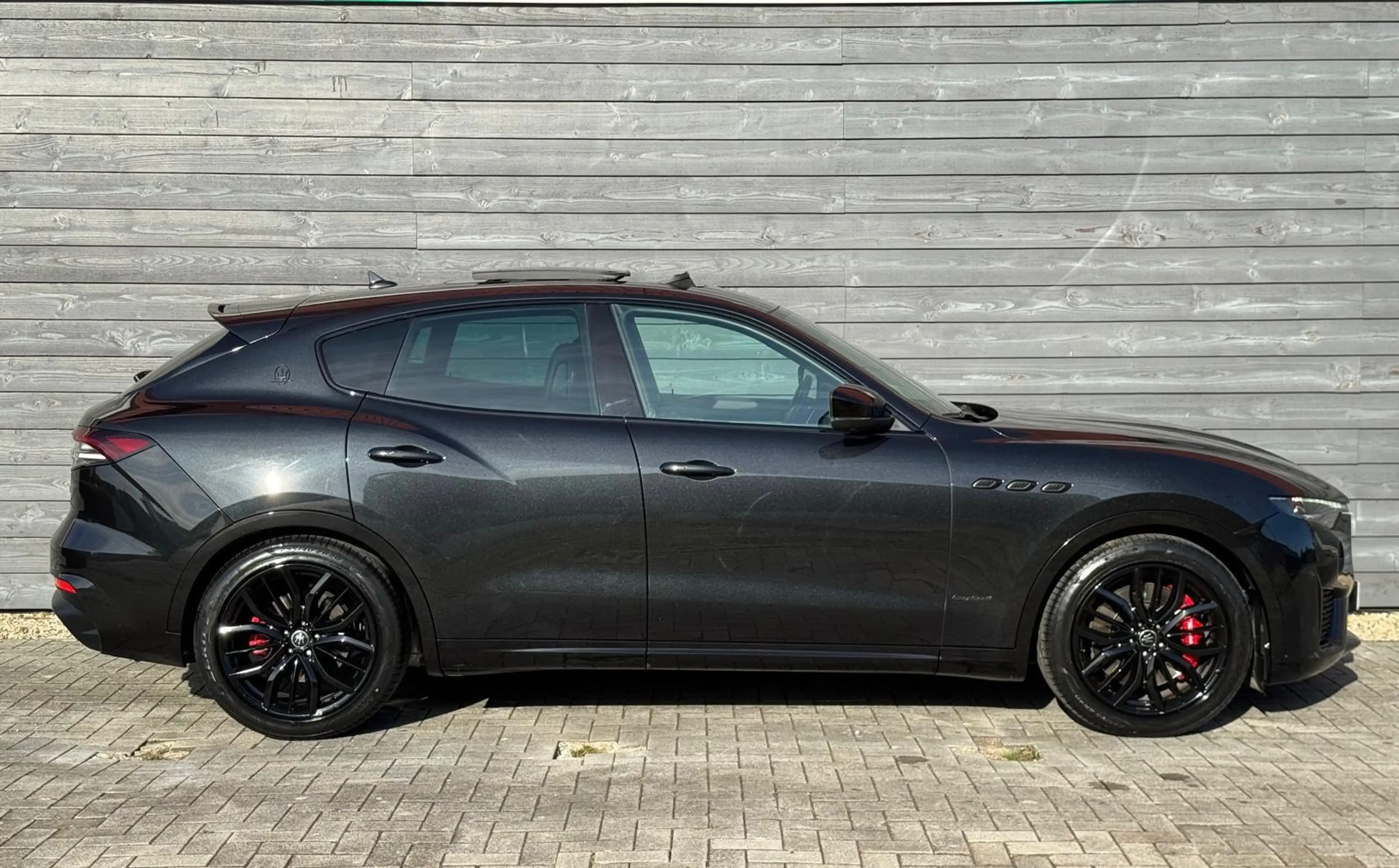 Maserati Levante 3.0 V6 S AWD GRANLUSSO PANO 430PK LUCHTVERING FACE — photo 4