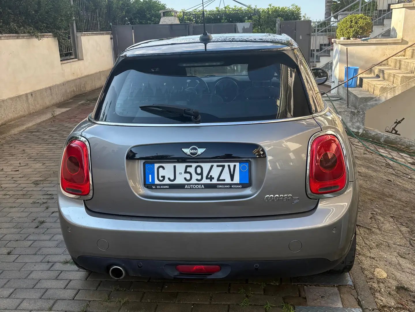MINI Cooper D Mini 5p 1.5 Cooper D Beige - 2