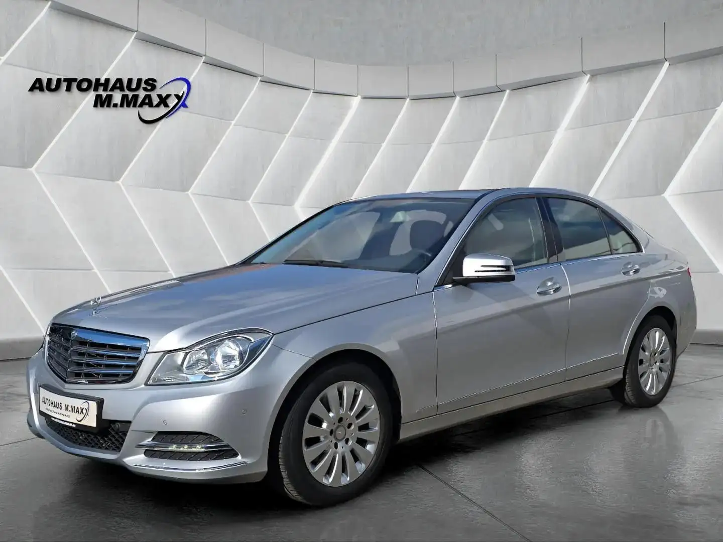 Mercedes-Benz C 180 CGI Lim. Elegance Navi Schiebedach PDC LED Silber - 1