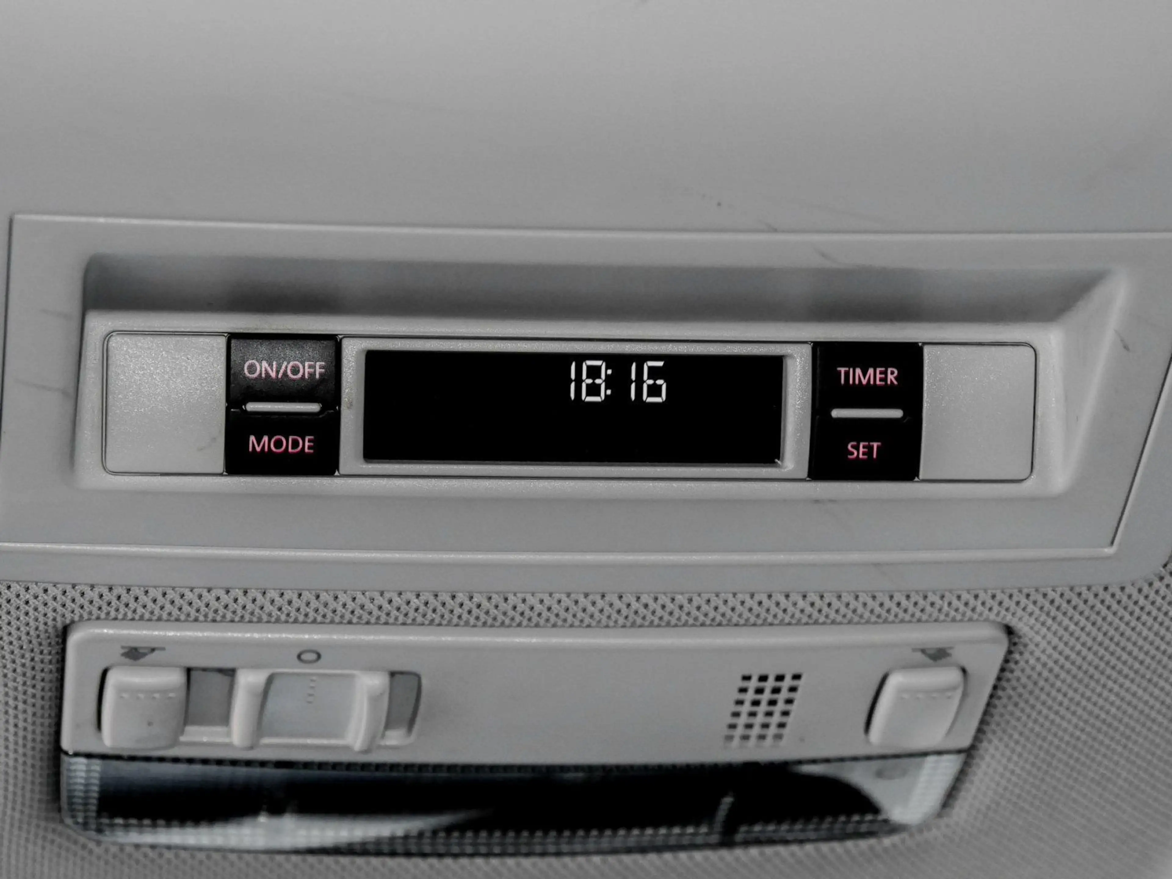 Volkswagen Amarok 3.0 TDI Aventura 4Motion AHK Roll Cover — photo 13