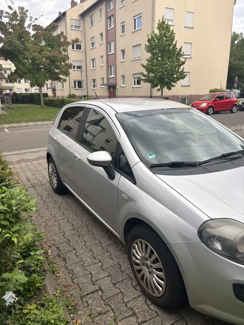 Fiat Punto 1.2 16V Dynamic Silber - 2
