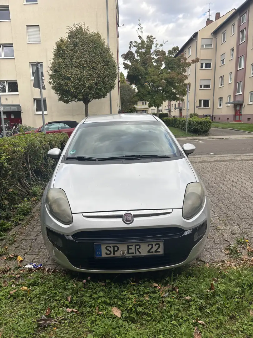 Fiat Punto 1.2 16V Dynamic Silber - 1