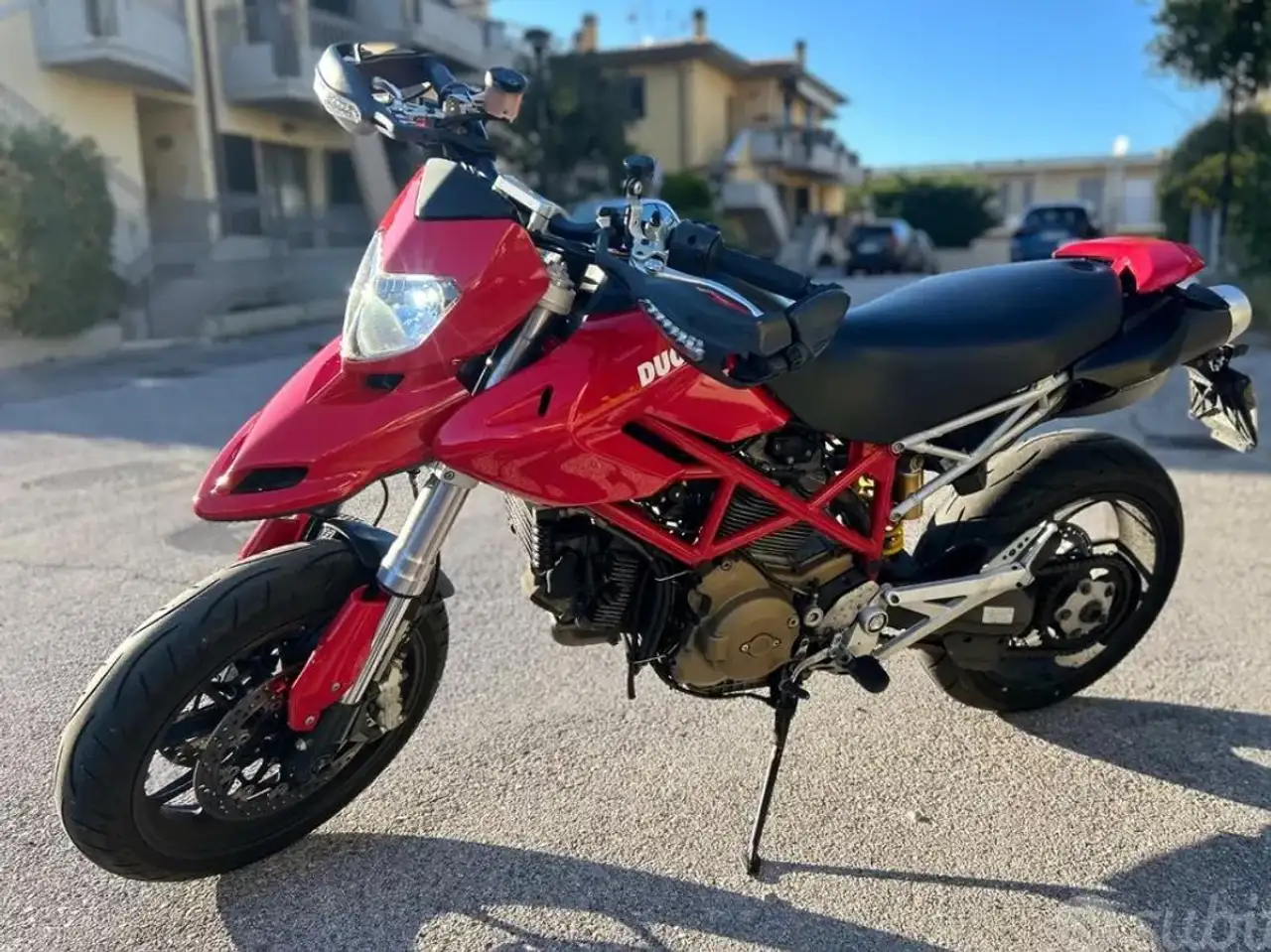 Ducati Hypermotard 1100